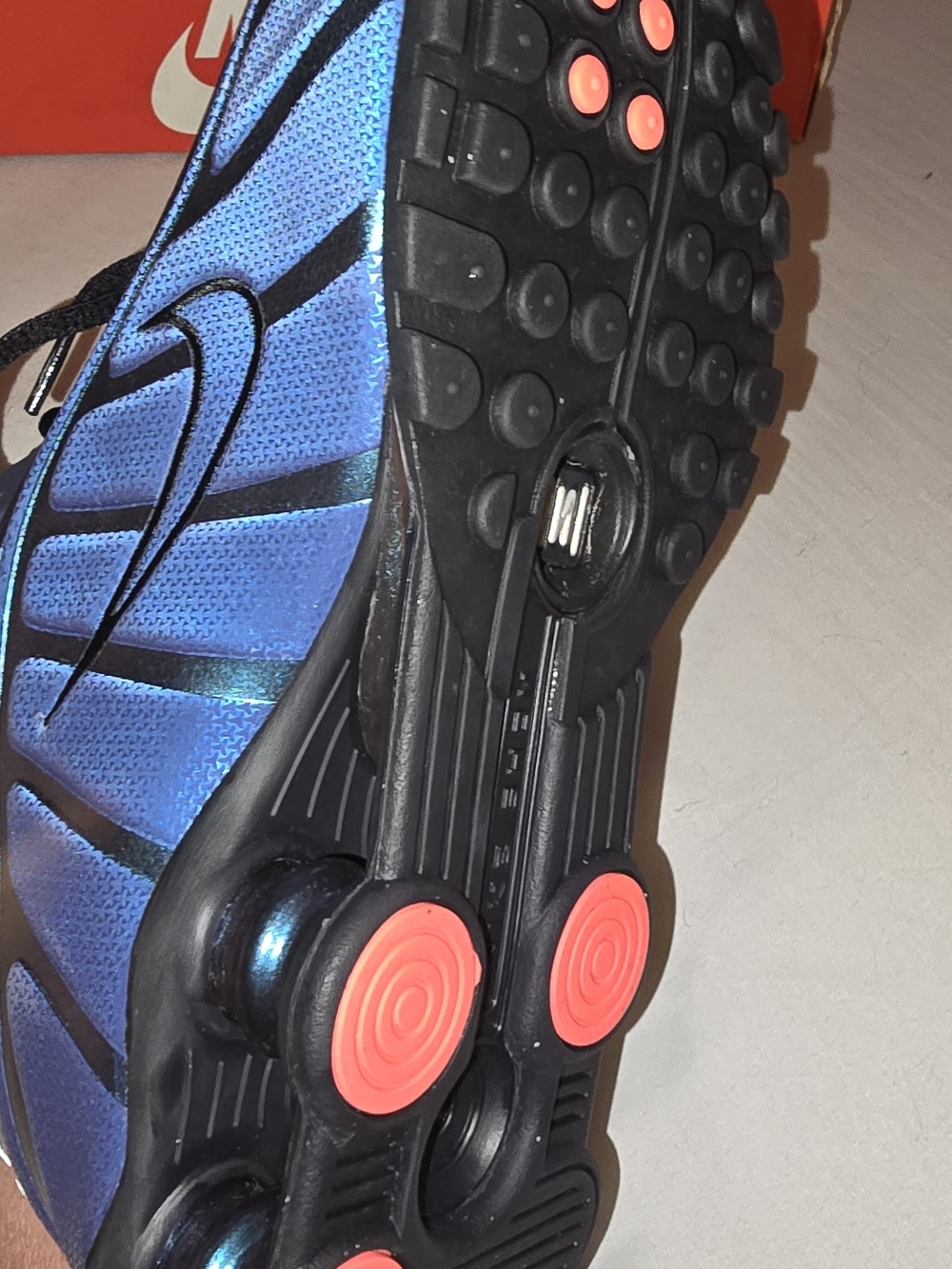 Nike Shox R4 Iridiscent Size 7 Mens - Picture 5 of 8